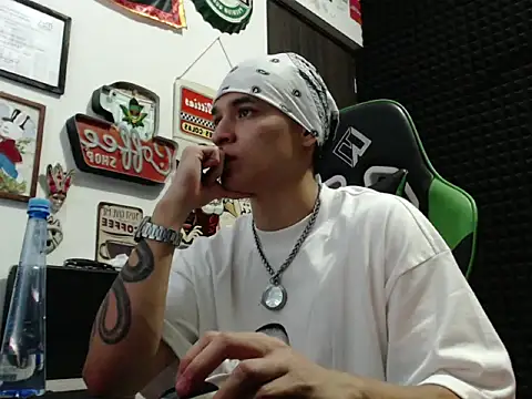 Curly Angel24 online show from November 30, 2025, 1:20 am