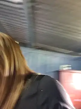 Evehampy online show from January 5, 2025, 8:00 pm