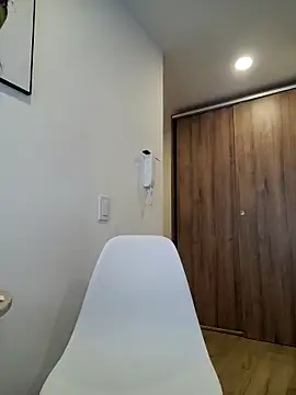 Evehampy online show from October 26, 2025, 8:04 pm