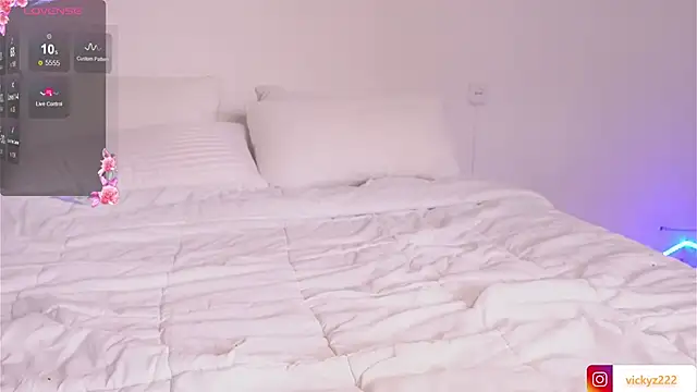 Snapshot of Victoriaxx_ chatting on March 3, 2026, 8:53 am Victoriaxx online show from March 3, 2026, 8:53 am