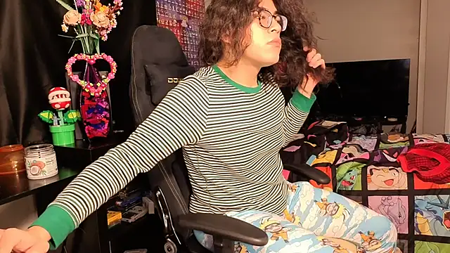 ShinyCherub online show from February 24, 2025, 8:38 am