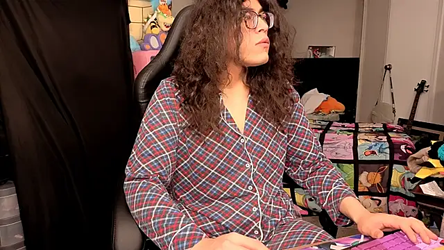 ShinyCherub online show from November 30, 2025, 10:14 pm