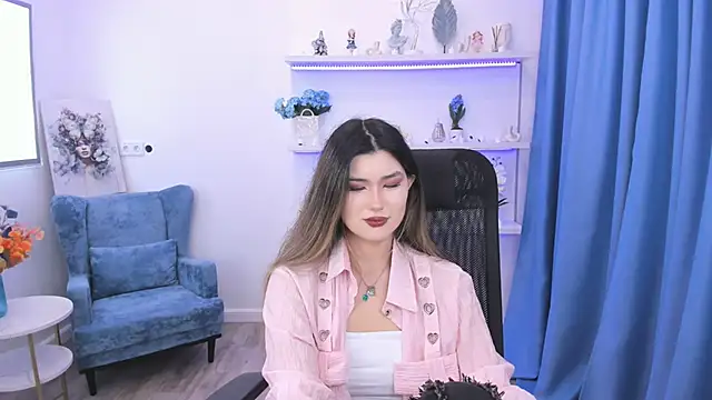 Snapshot of AnneTLi chatting on November 3, 2025, 7:26 pm AnneTLi online show from November 3, 2025, 7:26 pm