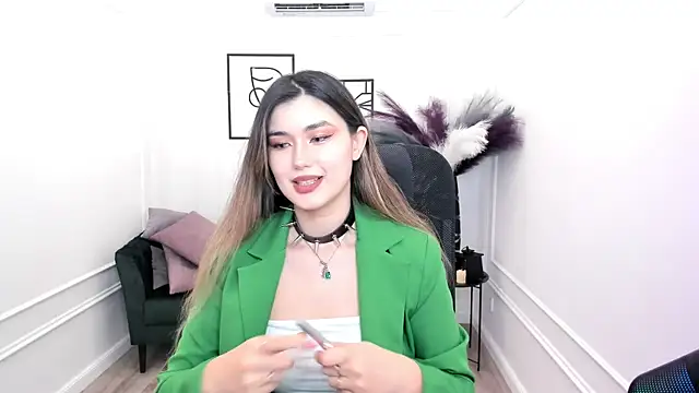 Snapshot of AnneTLi chatting on November 10, 2025, 7:35 pm AnneTLi online show from November 10, 2025, 7:35 pm