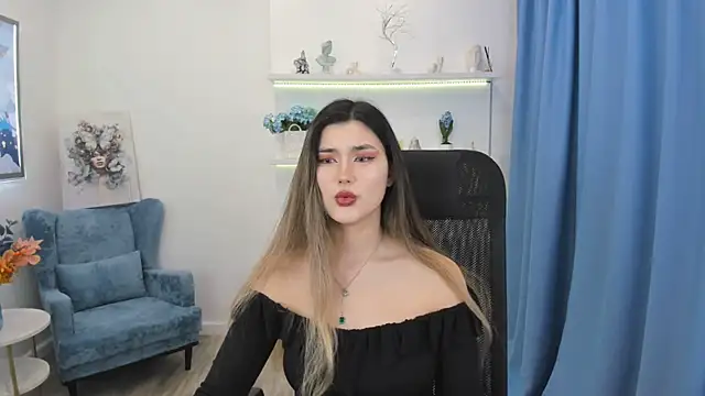 Snapshot of AnneTLi chatting on November 30, 2025, 3:32 am AnneTLi online show from November 30, 2025, 3:32 am