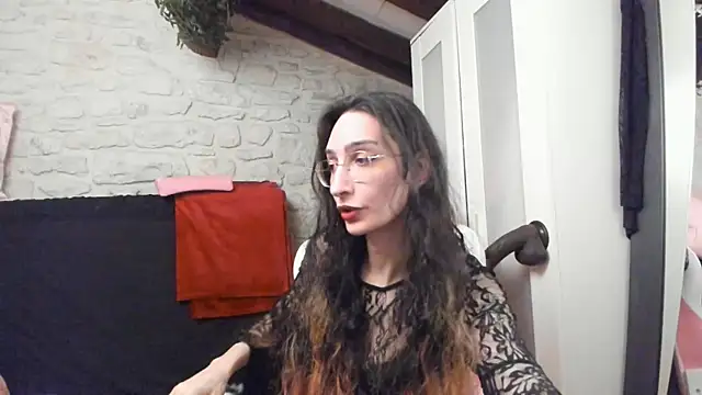 Snapshot of Mayala__ chatting on April 17, 2026, 7:28 pm Mayala online show from April 17, 2026, 7:28 pm