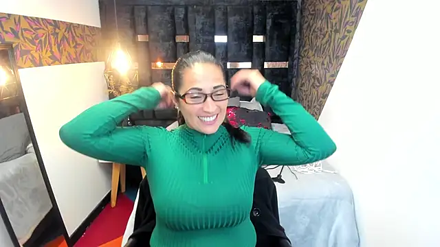 KatteMilf online show from April 17, 2026, 7:28 pm