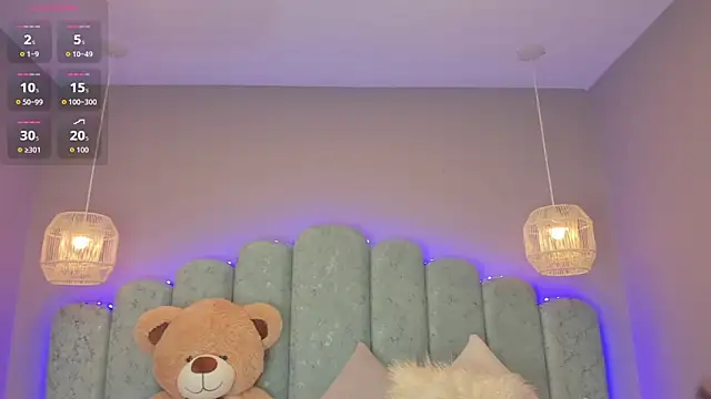 mia slutty  online show from November 22, 2025, 1:43 pm