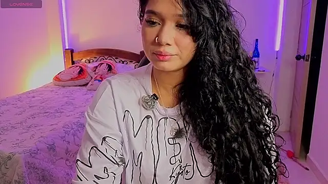 Snapshot of alexxandra_ferri_ chatting on May 31, 2026, 5:04 am alexxandra ferri online show from May 31, 2026, 5:04 am