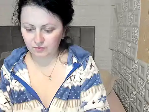 Snapshot of Lillian2 chatting on March 14, 2025, 10:05 pm Lillian2 online show from March 14, 2025, 10:05 pm