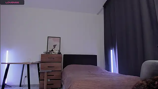 Snapshot of Alice_Dias chatting on December 22, 2024, 4:06 pm Alice Dias online show from December 22, 2024, 4:06 pm