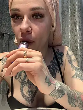 Snapshot of Queen_of_pain chatting on February 28, 2025, 5:37 pm Queen of pain online show from February 28, 2025, 5:37 pm