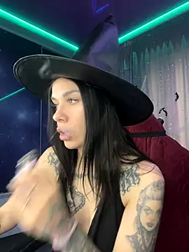 Snapshot of Queen_of_pain chatting on October 28, 2025, 7:23 am Queen of pain online show from October 28, 2025, 7:23 am