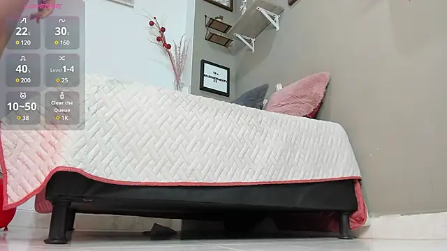 Snapshot of alexandrabootty chatting on February 26, 2025, 11:04 pm alexandrabootty online show from February 26, 2025, 11:04 pm