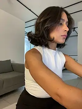 Snapshot of AnaRoxane_ chatting on February 15, 2025, 4:58 am AnaRoxane online show from February 15, 2025, 4:58 am