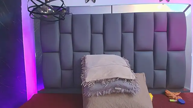  MiaBrown  online show from January 9, 2026, 12:08 pm