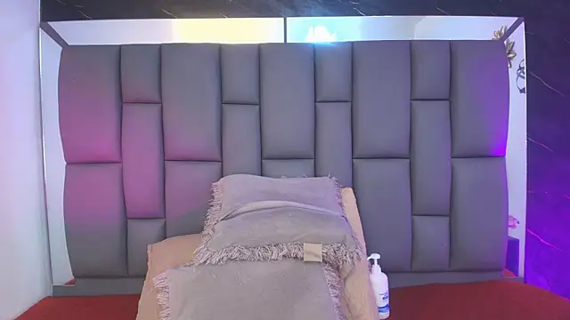  MiaBrown  online show from February 24, 2026, 12:14 pm