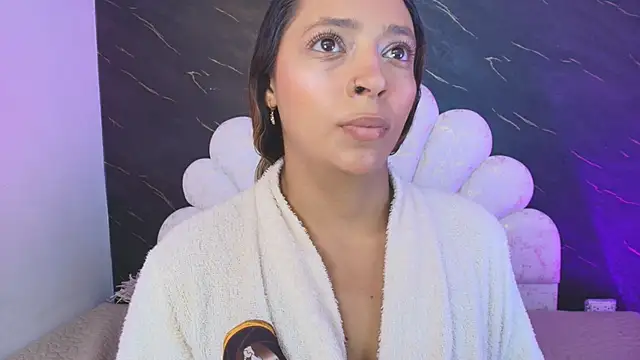 Snapshot of _MiaBrown_ chatting on May 31, 2026, 12:12 pm MiaBrown online show from May 31, 2026, 12:12 pm
