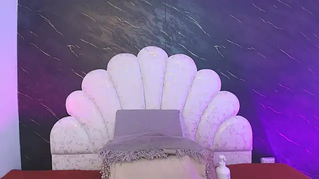 Snapshot of _MiaBrown_ chatting on June 1, 2026, 12:07 pm MiaBrown online show from June 1, 2026, 12:07 pm