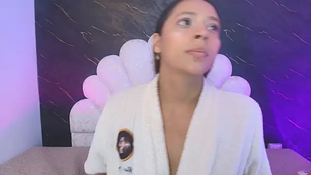 Snapshot of _MiaBrown_ chatting on June 10, 2026, 12:04 pm MiaBrown online show from June 10, 2026, 12:04 pm