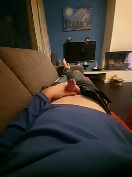 Snapshot of jk1981jk chatting on December 14, 2025, 5:40 pm jk1981jk online show from December 14, 2025, 5:40 pm