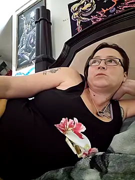 Snapshot of angelbaby1998 chatting on February 4, 2026, 8:03 pm angelbaby1998 online show from February 4, 2026, 8:03 pm