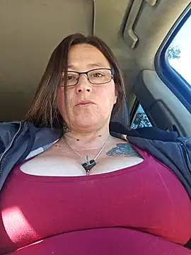 Snapshot of angelbaby1998 chatting on February 16, 2026, 5:31 pm angelbaby1998 online show from February 16, 2026, 5:31 pm