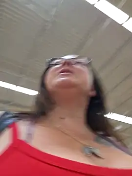 angelbaby1998 online show from April 9, 2026, 9:42 pm