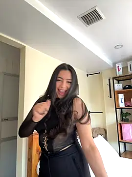 Nicollemays online show from September 22, 2025, 2:30 pm