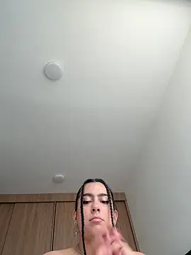 Nicollemays online show from March 16, 2026, 2:21 pm