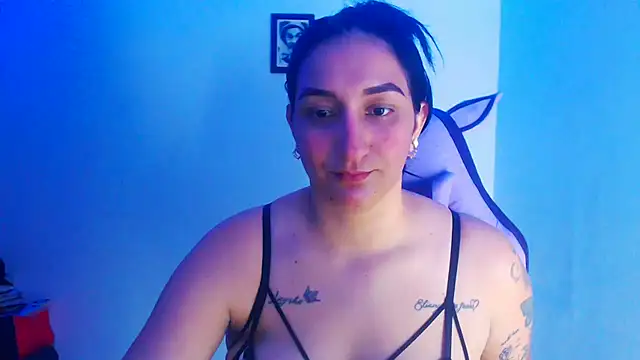 Snapshot of liz_dirty chatting on October 31, 2025, 10:33 pm liz dirty online show from October 31, 2025, 10:33 pm