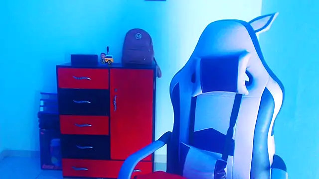 Snapshot of liz_dirty chatting on November 13, 2025, 10:30 pm liz dirty online show from November 13, 2025, 10:30 pm