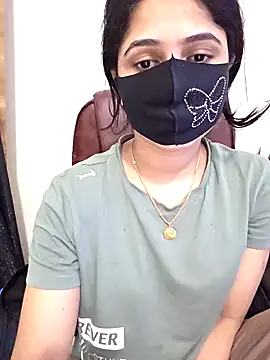 Snapshot of Suvosri chatting on December 23, 2025, 4:32 am Suvosri online show from December 23, 2025, 4:32 am