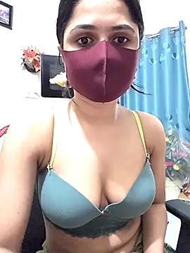 Snapshot of Suvosri chatting on February 17, 2026, 6:03 pm Suvosri online show from February 17, 2026, 6:03 pm