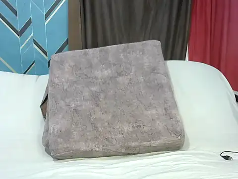 Snapshot of Lusty_vybez chatting on February 11, 2025, 6:11 pm Lusty vybez online show from February 11, 2025, 6:11 pm