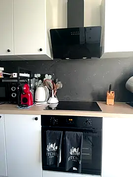 Cute Anissa online show from November 24, 2025, 2:50 pm