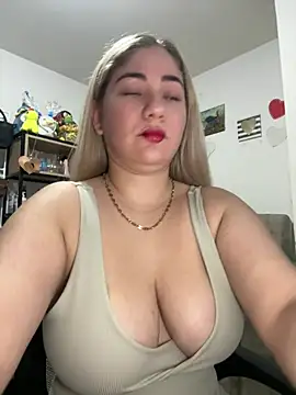 Celestedubois online show from April 12, 2026, 2:05 am