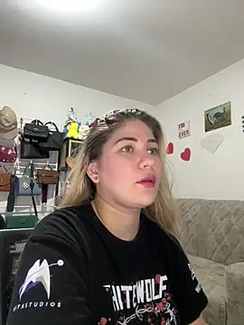 Celestedubois online show from June 1, 2026, 11:17 pm