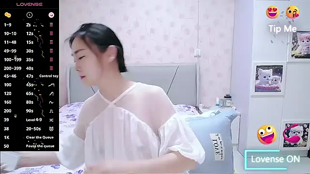 Snapshot of Elvira_baby chatting on May 18, 2026, 2:51 am Elvira baby online show from May 18, 2026, 2:51 am