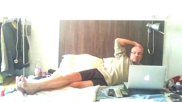 dazuk4513 online show from May 11, 2026, 3:51 pm