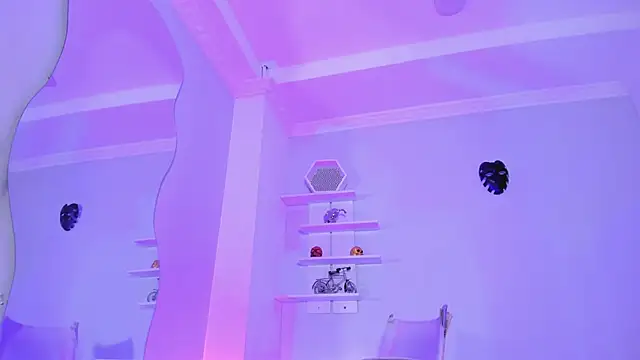 CamileHolmes online show from March 3, 2025, 4:25 am