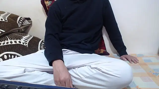 Alexdelarge323 online show from February 12, 2026, 11:38 am