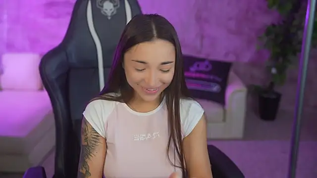 Snapshot of Jasmine_Flow chatting on October 25, 2025, 7:38 am Jasmine Flow online show from October 25, 2025, 7:38 am