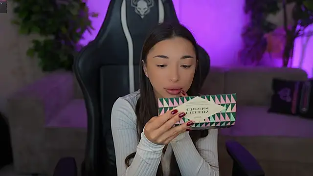 Snapshot of Jasmine_Flow chatting on November 15, 2025, 8:11 am Jasmine Flow online show from November 15, 2025, 8:11 am