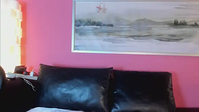 Tiffanysurez  online show from January 15, 2026, 8:34 pm