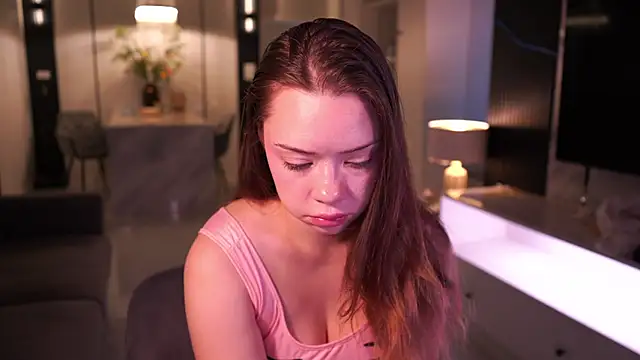 VixenMia online show from November 24, 2025, 2:33 am