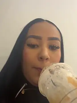 Snapshot of Luisa_Fernandaa chatting on October 22, 2025, 10:53 pm Luisa Fernandaa online show from October 22, 2025, 10:53 pm