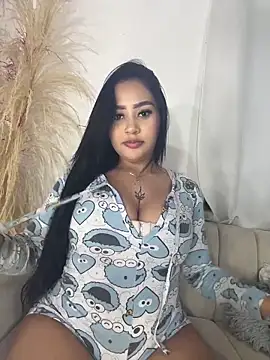 Snapshot of Luisa_Fernandaa chatting on February 18, 2026, 1:45 am Luisa Fernandaa online show from February 18, 2026, 1:45 am