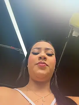 Snapshot of Luisa_Fernandaa chatting on February 24, 2026, 6:39 pm Luisa Fernandaa online show from February 24, 2026, 6:39 pm