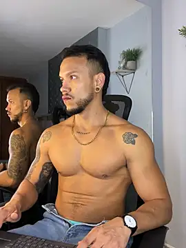 Snapshot of ARON_TAYLER01 chatting on January 8, 2025, 12:37 pm ARON TAYLER01 online show from January 8, 2025, 12:37 pm